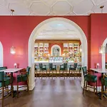 Отель The Metropole Корк