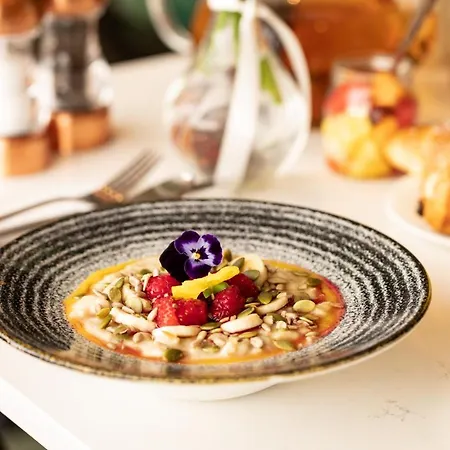 The Metropole 4*