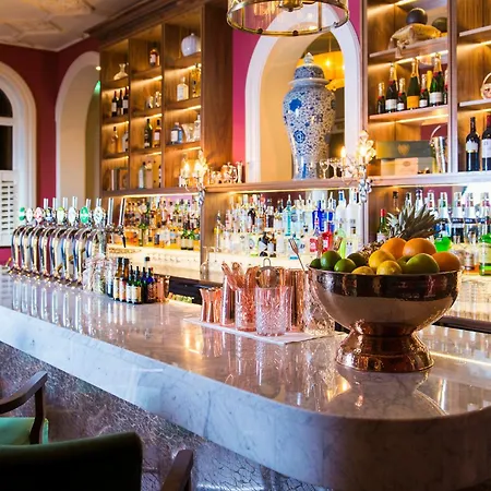 Hotel The Metropole