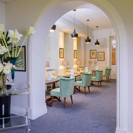 Отель The Metropole Корк