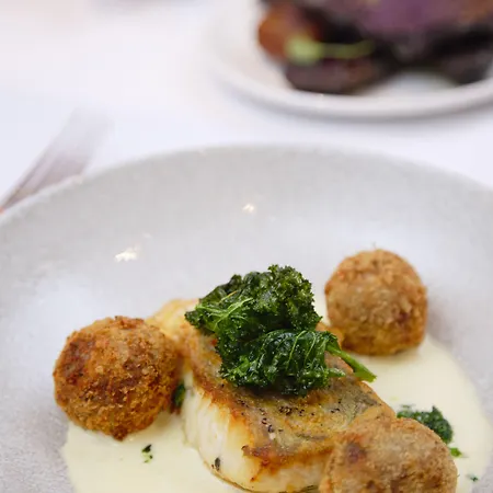 The Metropole מלון קורק