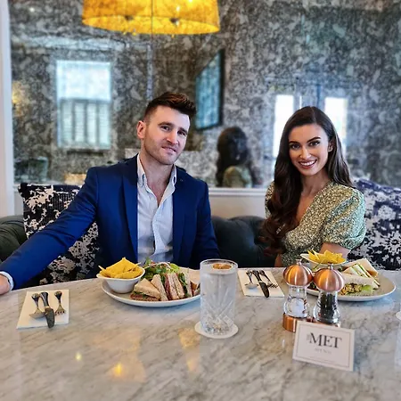 Hotel The Metropole
