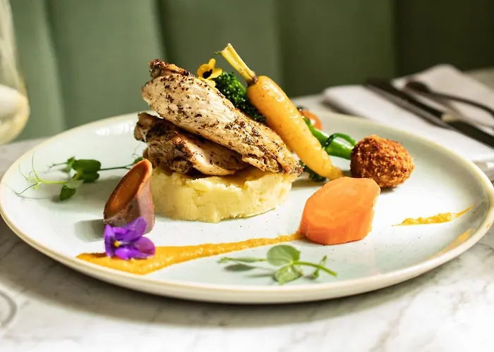 Отель The Metropole Корк