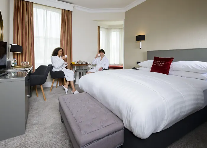 The Metropole Отель Корк