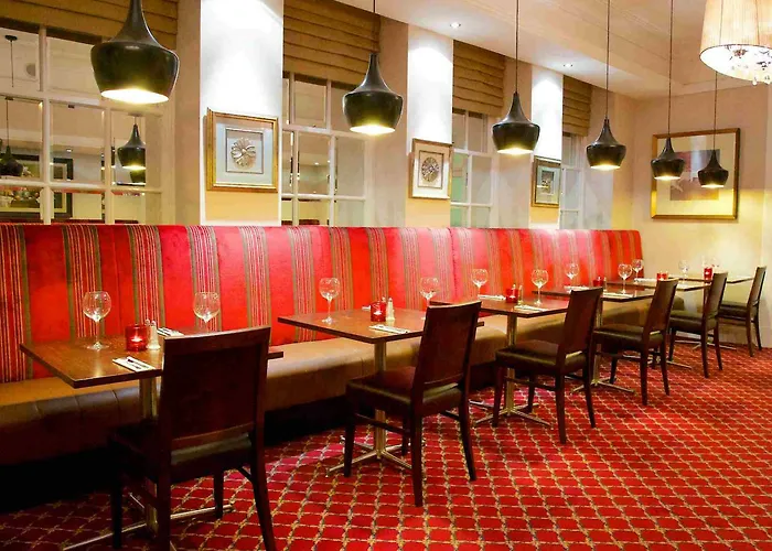 Отель The Metropole Корк