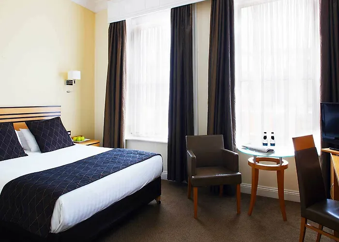 The Metropole Отель Корк