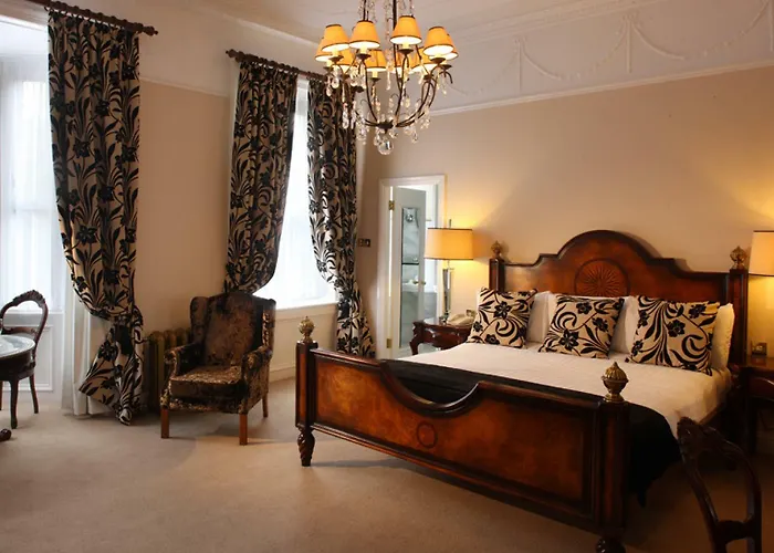 Отель The Metropole Корк